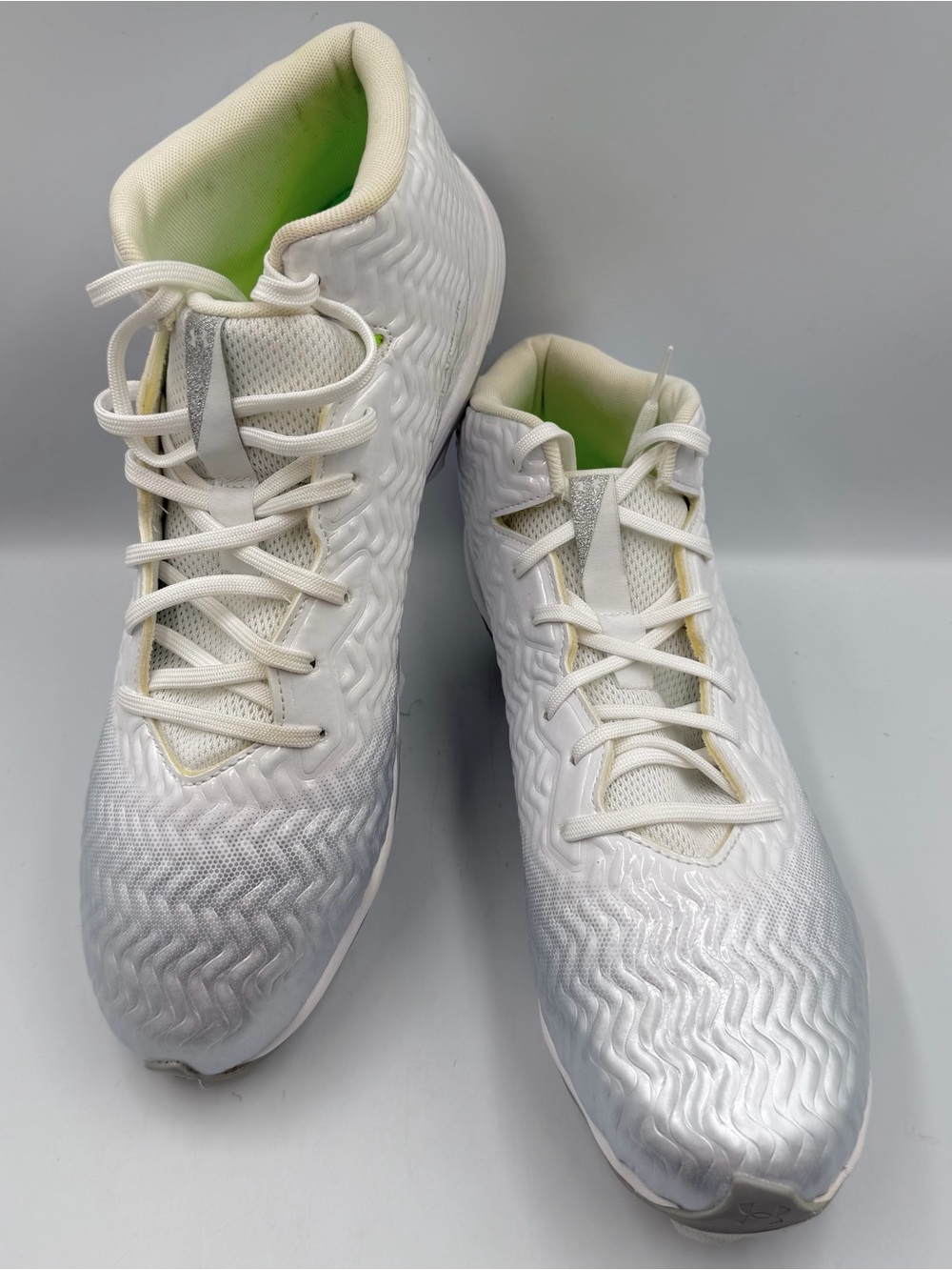 Under Armour Spotlight White Football Cleat Mens 12.5 Metallic Silver Lineman